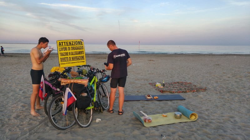 Bratislava - Rím na bicykloch, kempovanie na pláži